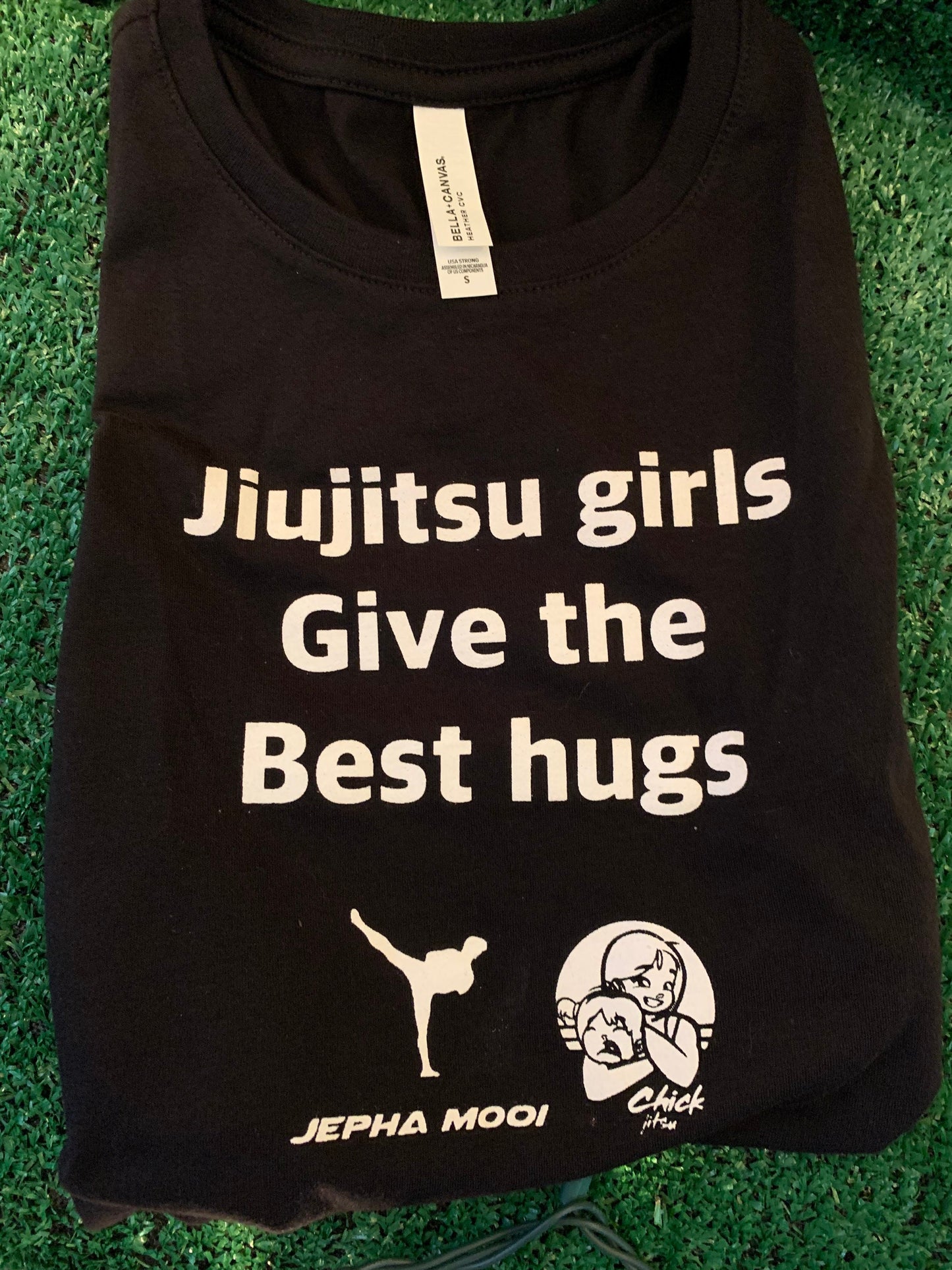 Jiujitsu Girls Give The Best Hugs Crop Tank