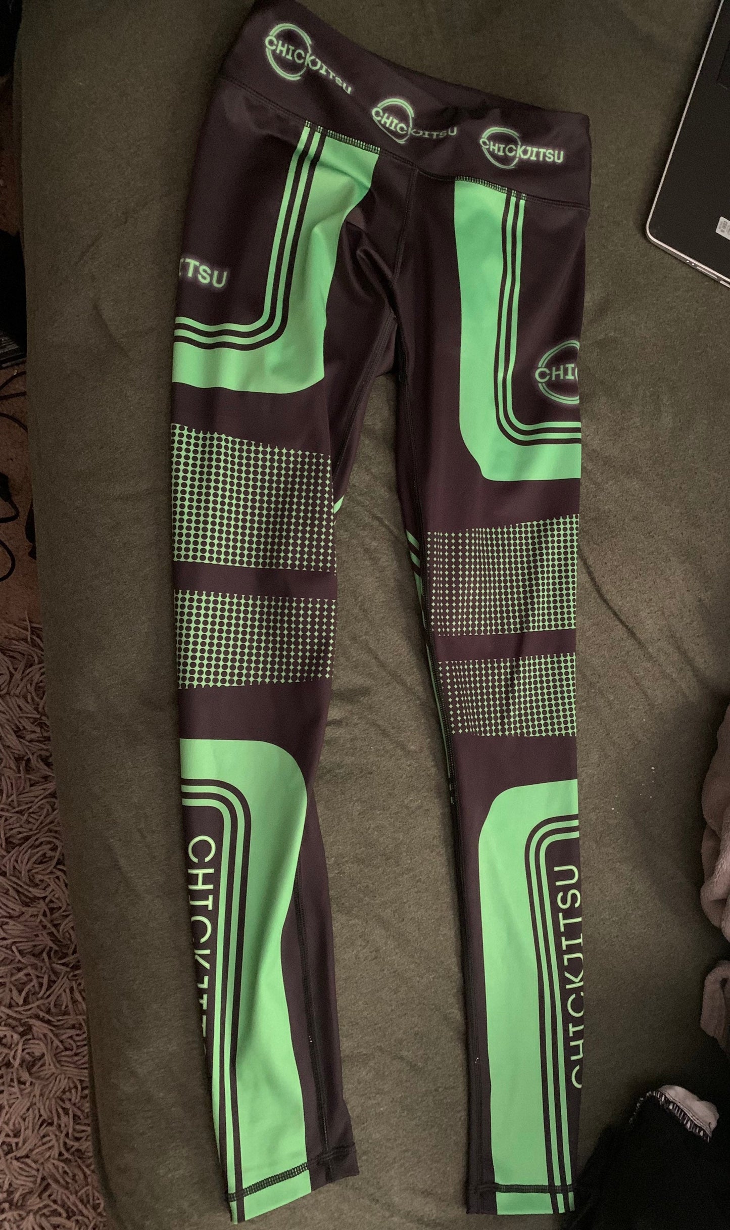 CHICKJITSU Leggings
